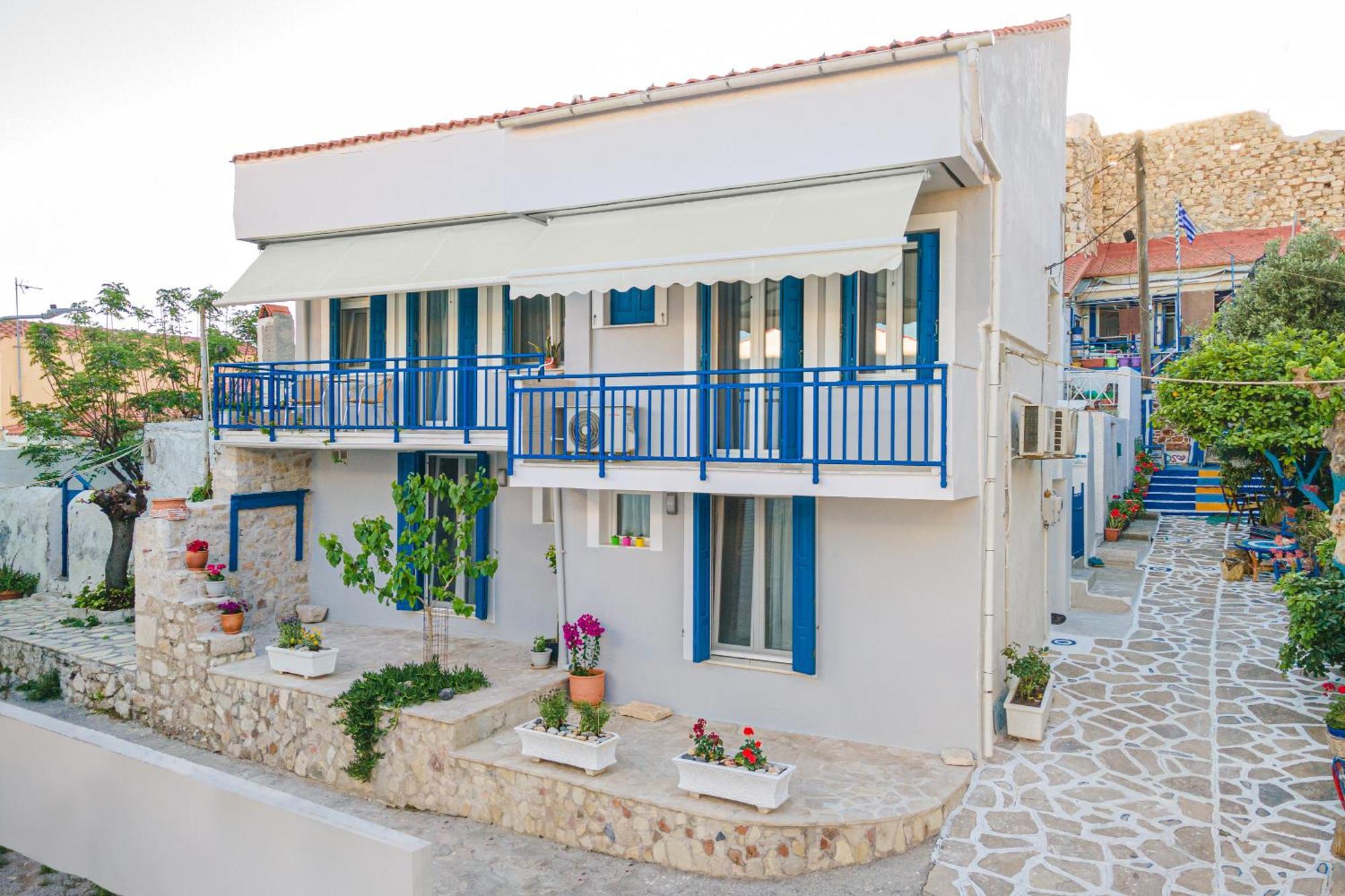 Pythagorio Blue Street Apartment With Balcony Bagian luar foto